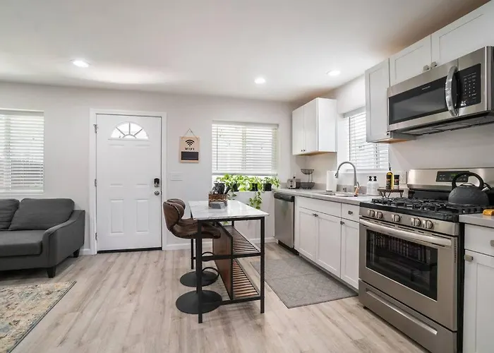 Urban Oasis: San Diego Bungalow Escape