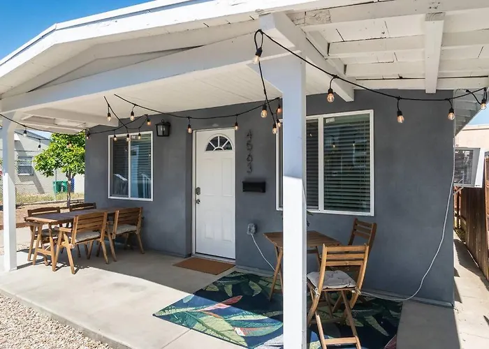 Urban Oasis: San Diego Bungalow Escape