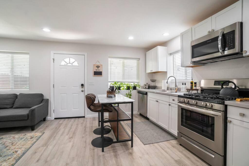 Urban Oasis: Escape Ferienhaus San Diego